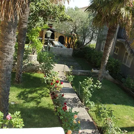 Apartment Rojana