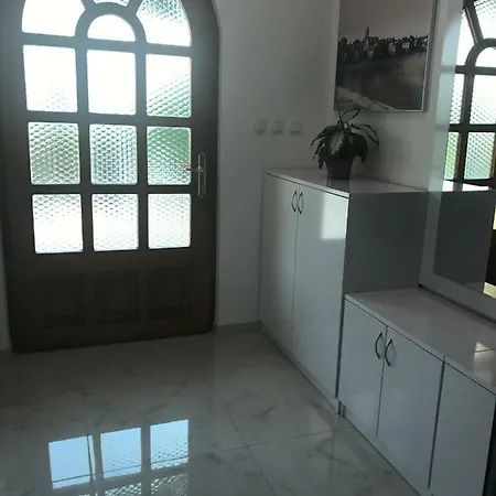 Apartment Rojana