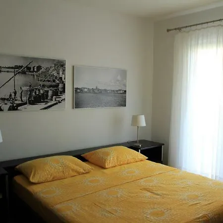 Apartment Rojana