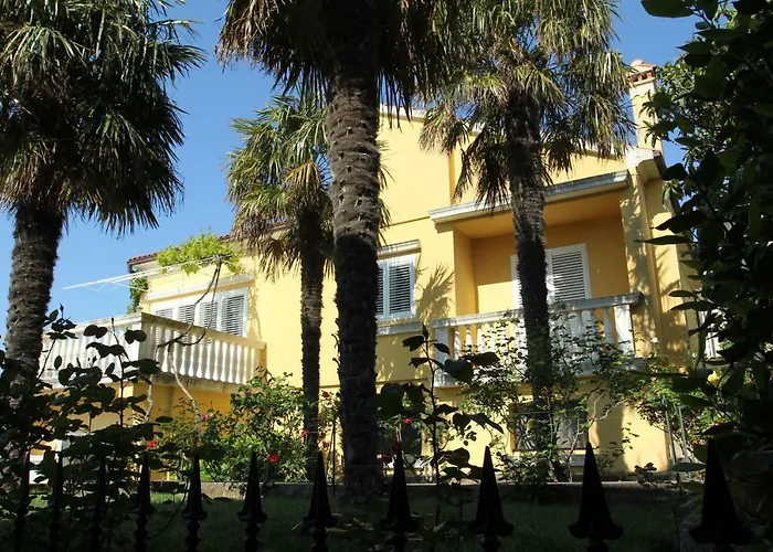 Апартаменты Rojana Водице