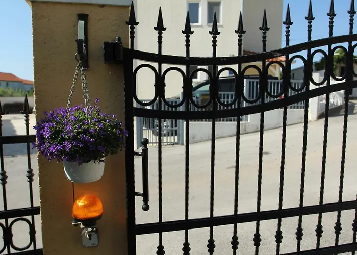 Апартаменты Rojana *