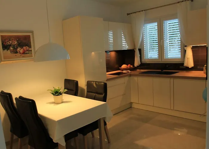 Rojana Апартаменты